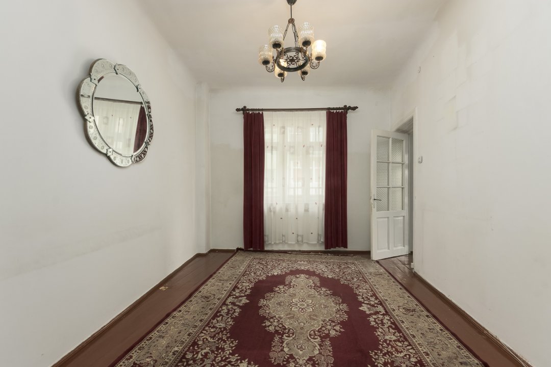 Apartament 2 camere, curte proprie 30 mp, Dacia - Toamnei