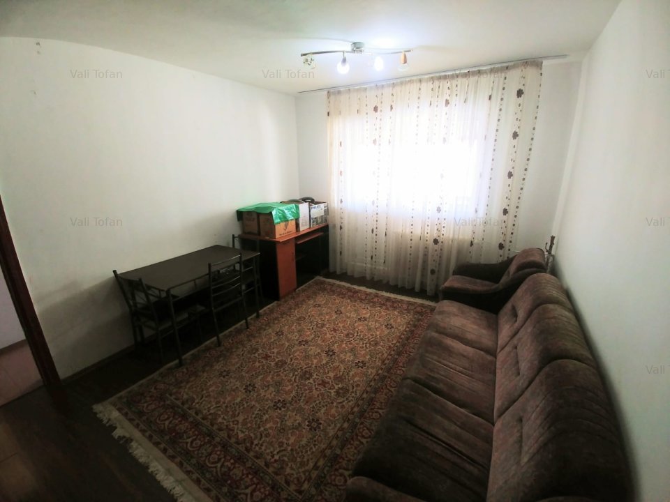 Apartament 4 camere de vanzare Rahova-Margeanului