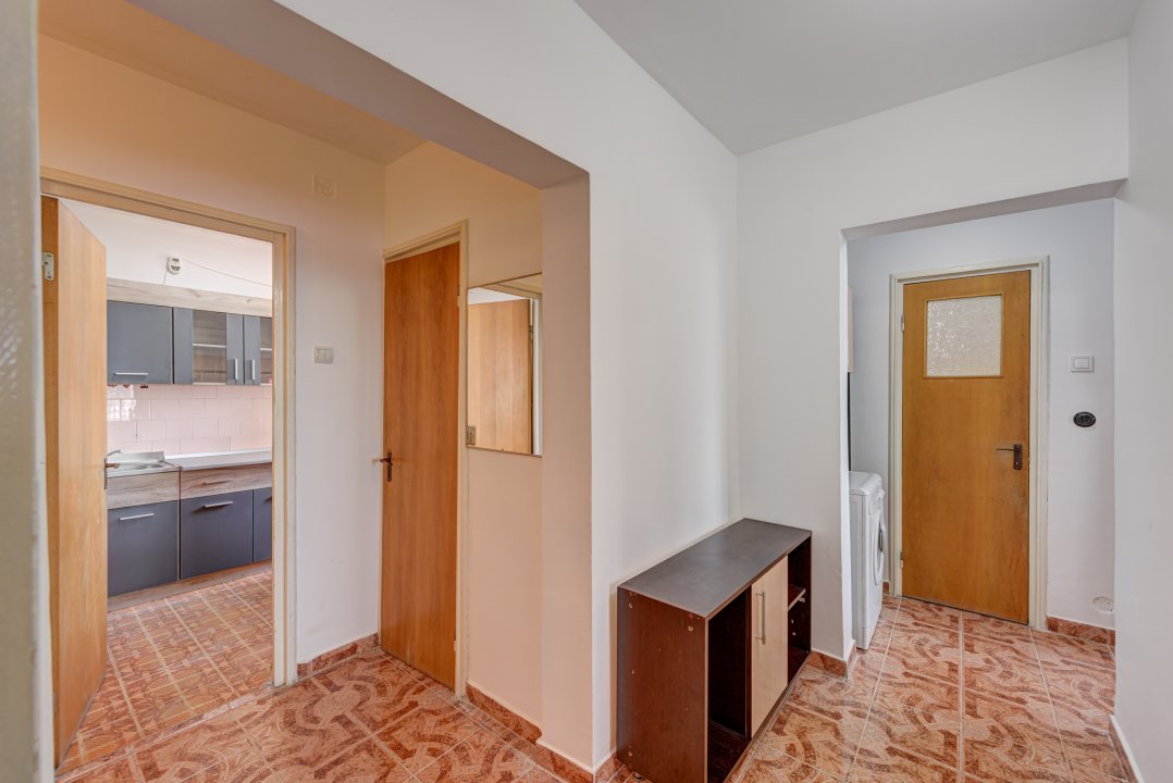 Inchiriere apartament 3 camere, parcare inclusa, Prelungirea Ghencea