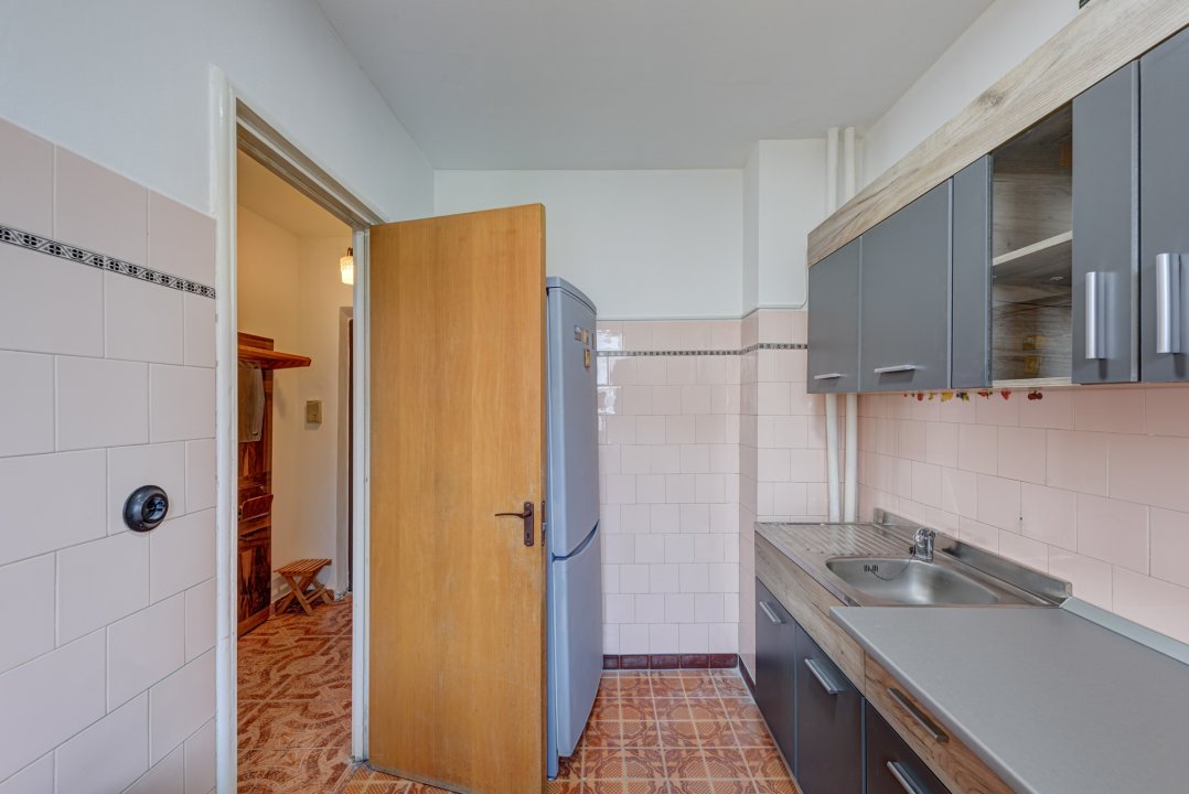 Inchiriere apartament 3 camere, parcare inclusa, Prelungirea Ghencea