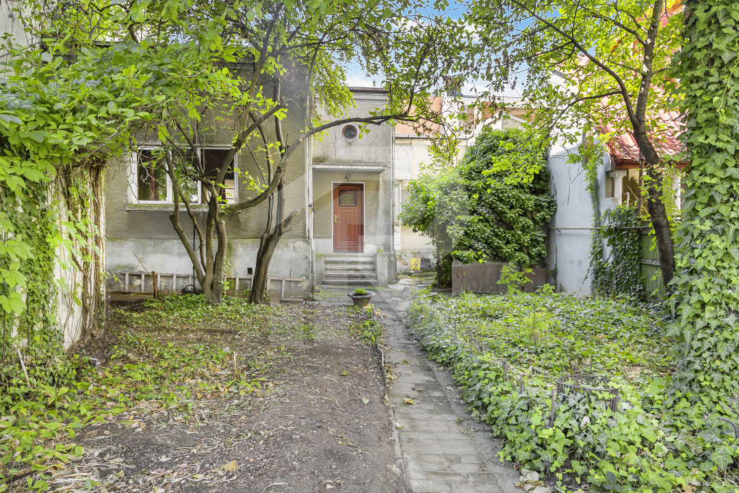 Casa  si teren 300 mp | singur curte | Matei Voievod