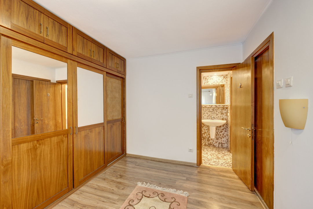 Inchiriere 2 camere, ideal birou sau cabinet, Piata Kogalniceanu