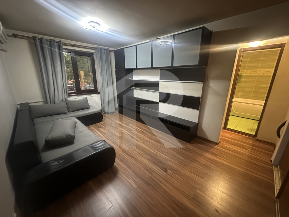 Apartament 4 camere Liberty Center Mall 82 mp