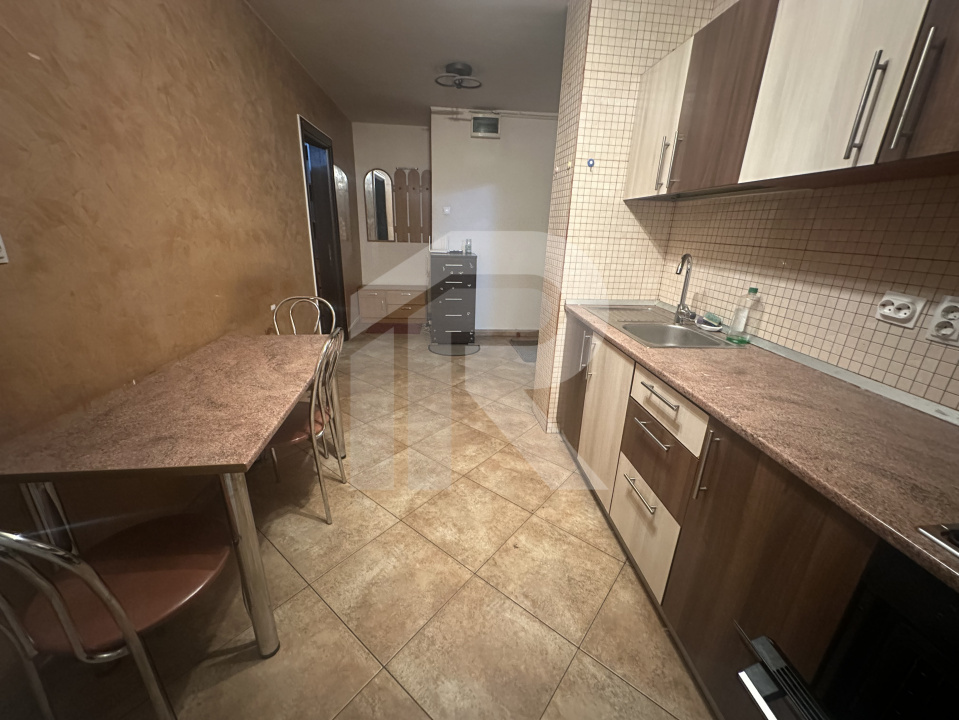 Apartament 4 camere Liberty Center Mall 82 mp