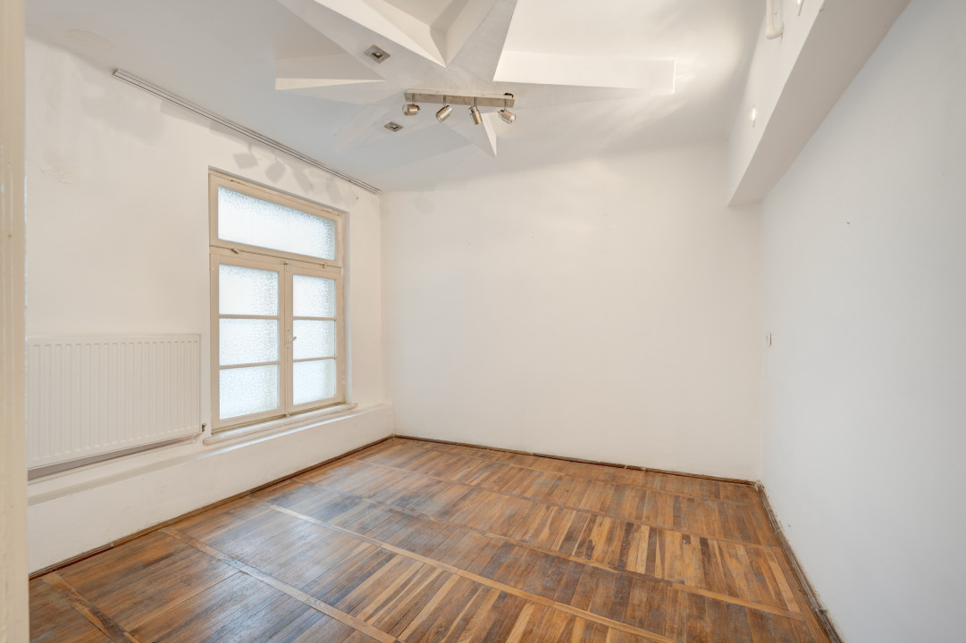 CALEA VICTORIEI | Apartament 3 camere in Cladire Interbelica 