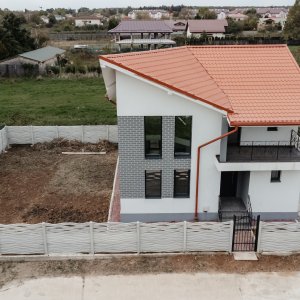 Vila Modernă în Snagov – Liniște, Natură și Confort pentru Familie