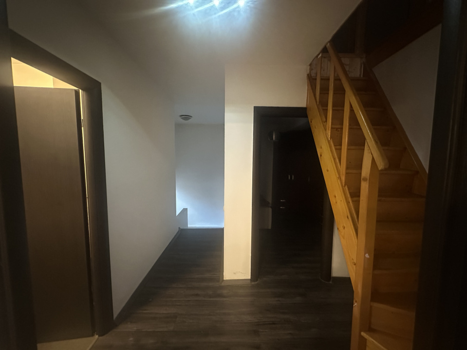 CORBEANCA, DUPLEX P+E+M 140 MP, CURTE PROPRIE 130 MP! 