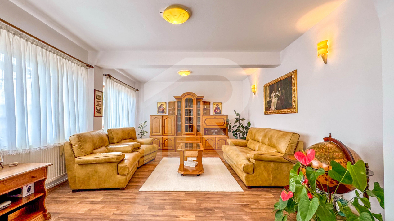 Casa | 356 mpc | Lot 1422 mp | Atelier de creatie | Locuinta/sediu | Baicoi