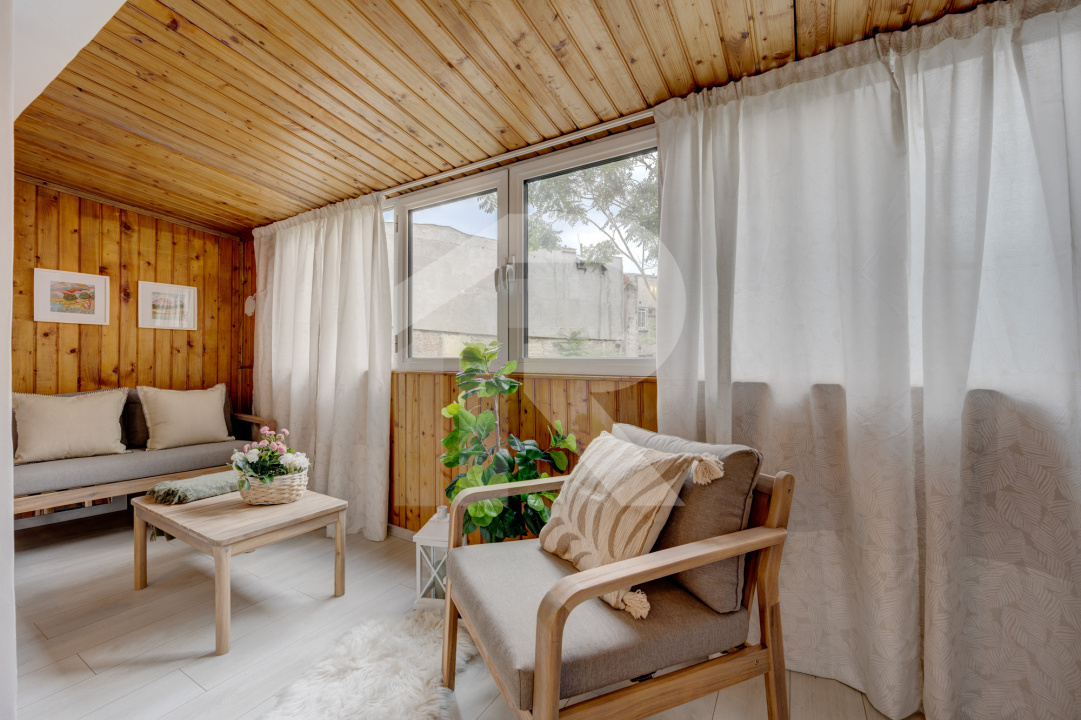 UNIRII, zona SF. VINERI | bloc 1987 | Terasǎ | ideal locuințǎ  sau Airbnb