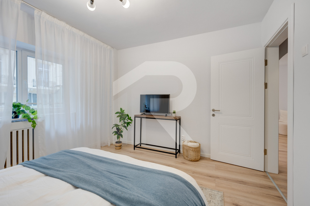 UNIRII, zona SF. VINERI | bloc 1987 | Terasǎ | ideal locuințǎ  sau Airbnb
