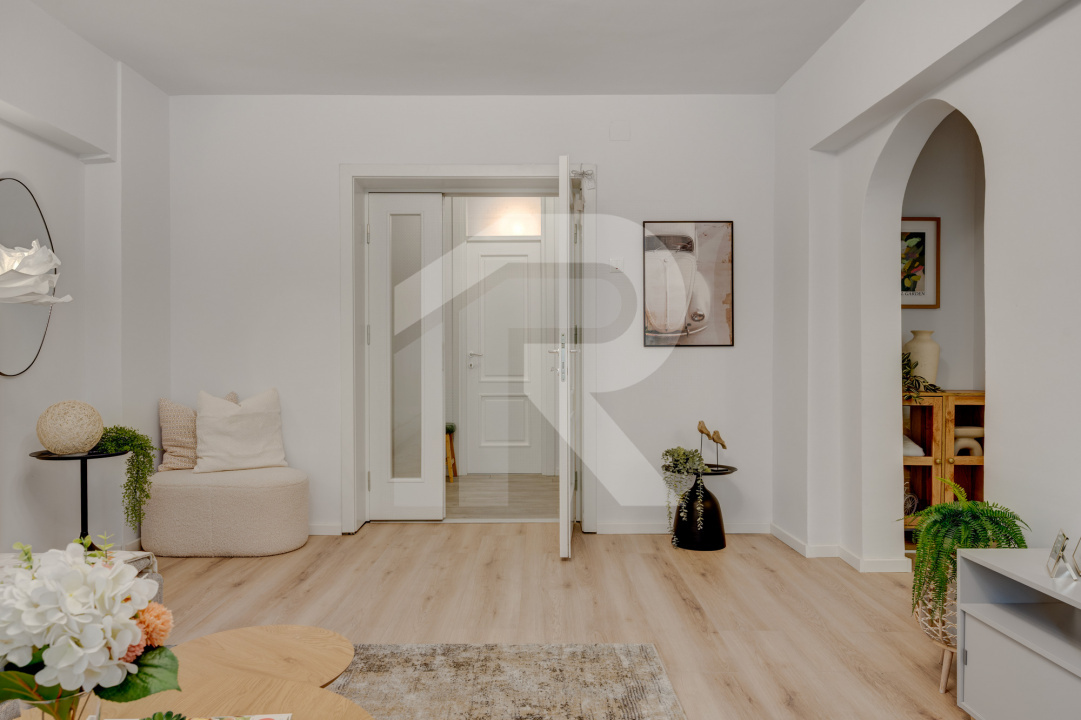 UNIRII, zona SF. VINERI | bloc 1987 | Terasǎ | ideal locuințǎ  sau Airbnb
