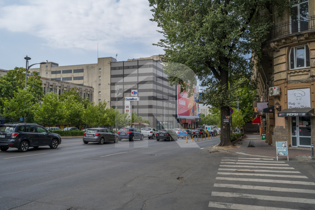 UNIRII, zona SF. VINERI | bloc 1987 | Terasǎ | ideal locuințǎ  sau Airbnb