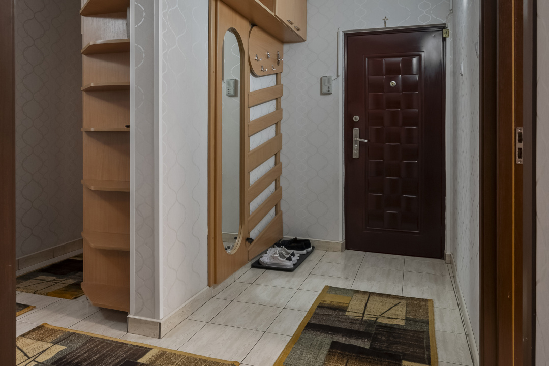 OTOPENI - CENTRAL, APARTAMENT 4 CAMERE 98 MP, ETAJ 1!