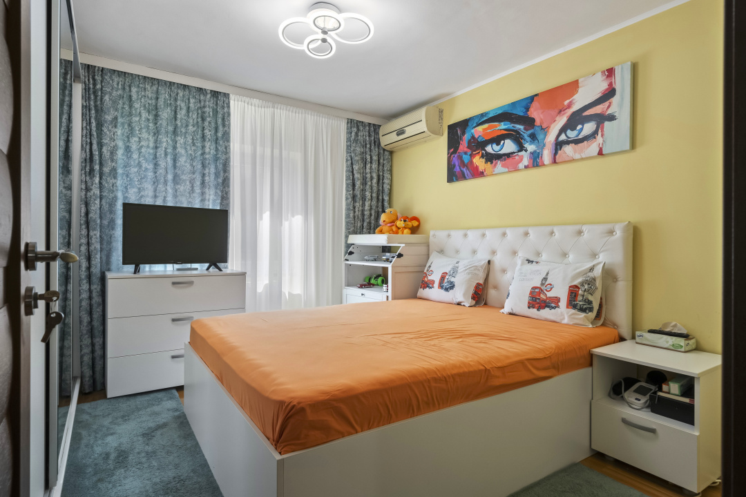 OTOPENI - CENTRAL, APARTAMENT 4 CAMERE 98 MP, ETAJ 1!