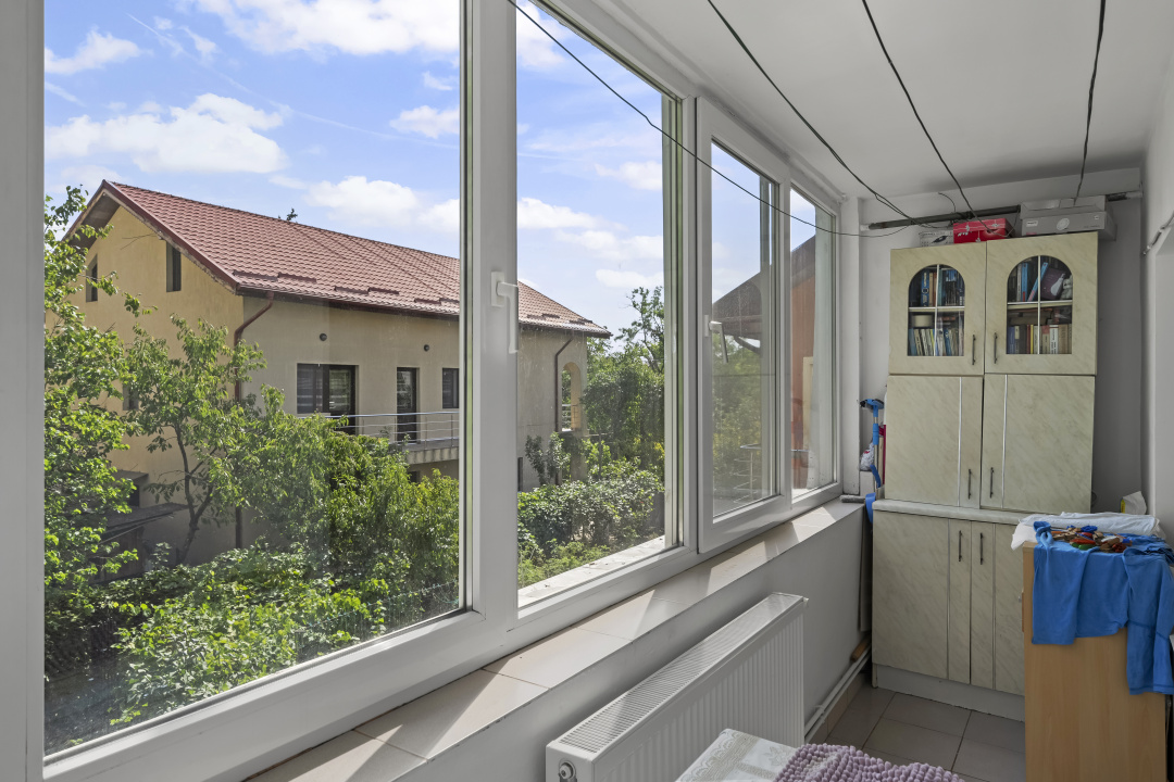 OTOPENI - CENTRAL, APARTAMENT 4 CAMERE 98 MP, ETAJ 1!