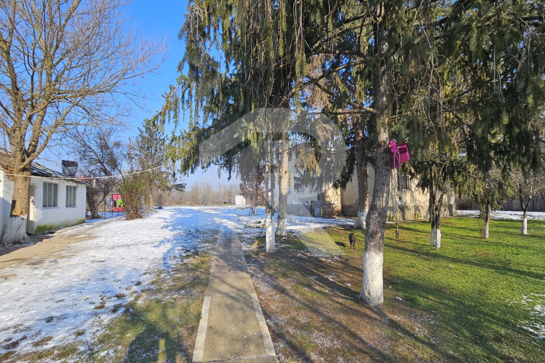 GRADIȘTEA | Teren si construcție pe malul lacului Cǎldǎrușani