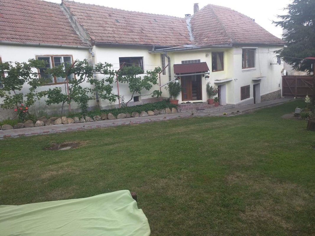 House in Dealu Frumos, Merghindeal, Sibiu