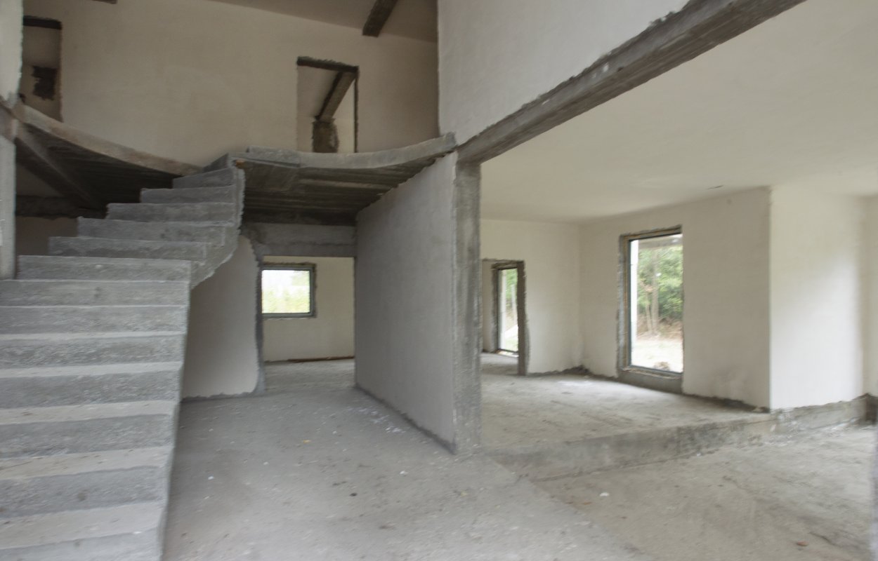 Vila la gri Padurea CERNICA, proiect deosebit, teren 1000 mp