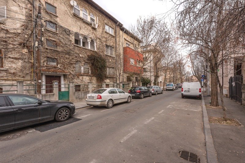 Garsoniera Cocheta Mansarda, mobilata si utilata, Grivitei