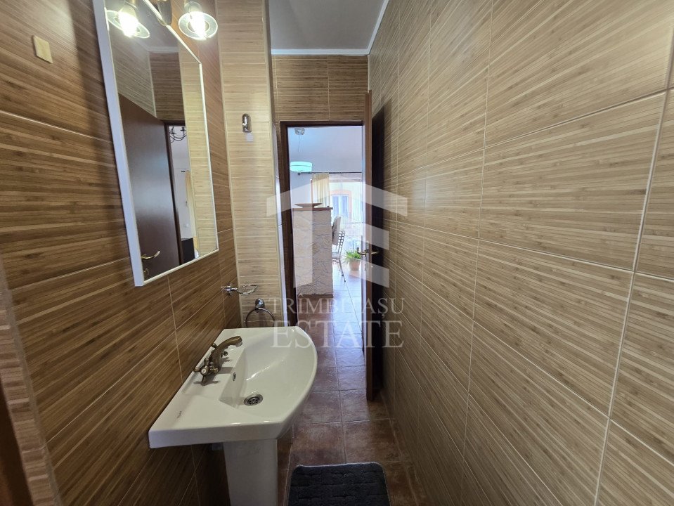 FALEZA NORD - Apartament 2 camere cu centrala pe gaz si balcon.