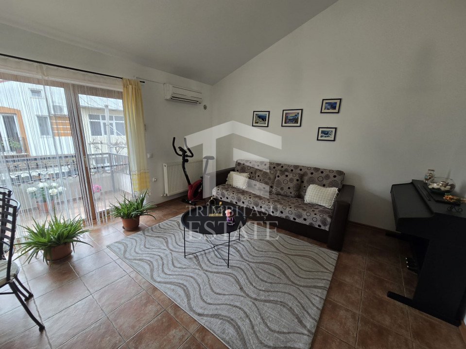FALEZA NORD - Apartament 2 camere cu centrala pe gaz si balcon.