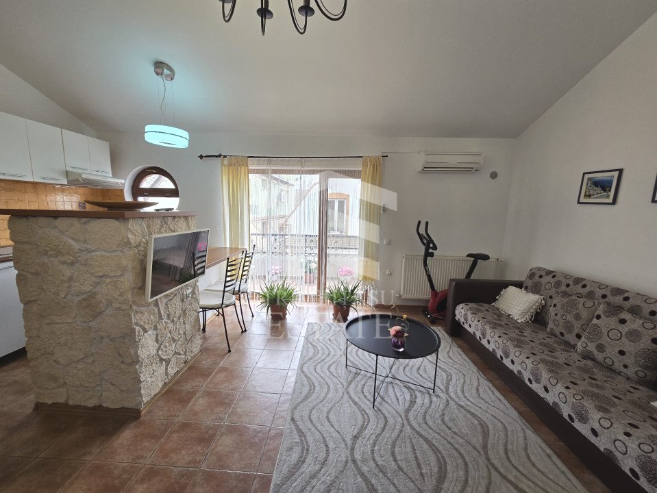 FALEZA NORD - Apartament 2 camere cu centrala pe gaz si balcon.