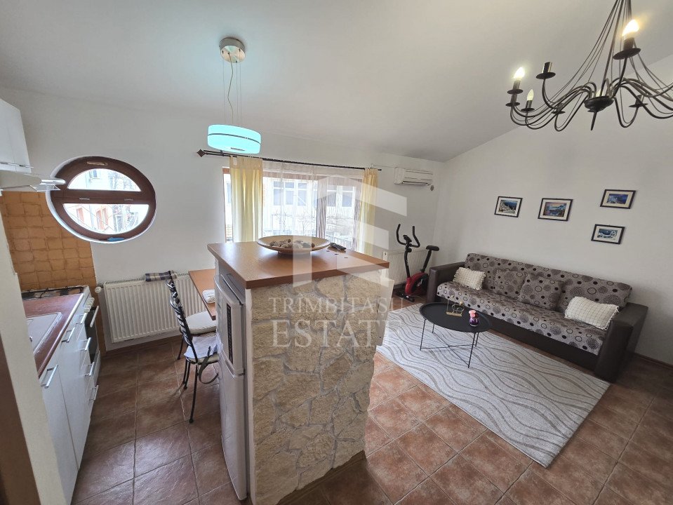 FALEZA NORD - Apartament 2 camere cu centrala pe gaz si balcon.