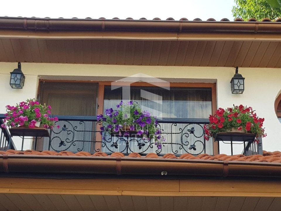 FALEZA NORD - Apartament 2 camere cu centrala pe gaz si balcon.