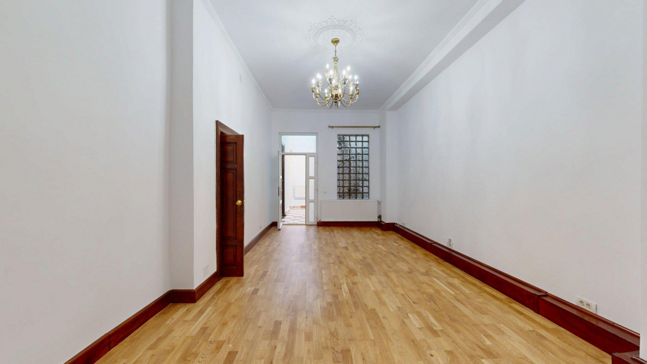 Casă cu șarm istoric lângă Cișmigiu – 6 camere, atrium natural, cramă