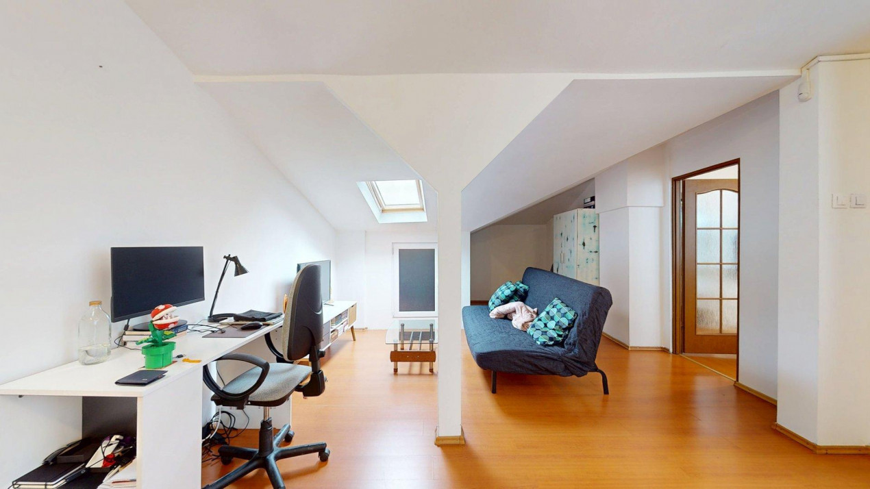 Casă cu șarm istoric lângă Cișmigiu – 6 camere, atrium natural, cramă