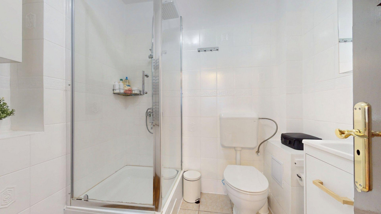 Casă cu șarm istoric lângă Cișmigiu – 6 camere, atrium natural, cramă