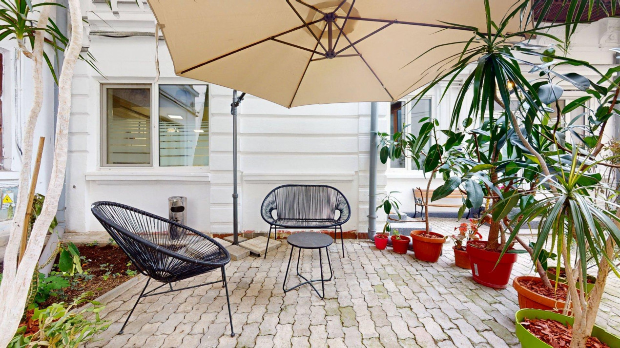 Casă cu șarm istoric lângă Cișmigiu – 6 camere, atrium natural, cramă