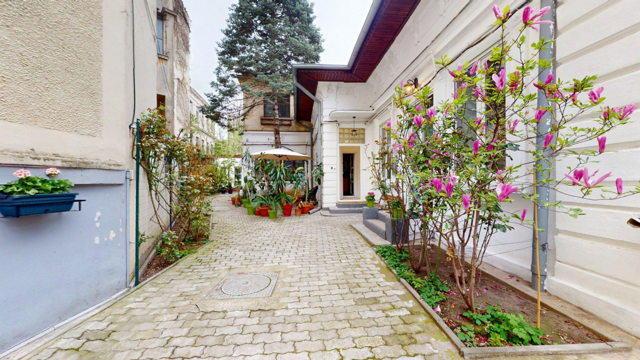 Casă cu șarm istoric lângă Cișmigiu – 6 camere, atrium natural, cramă