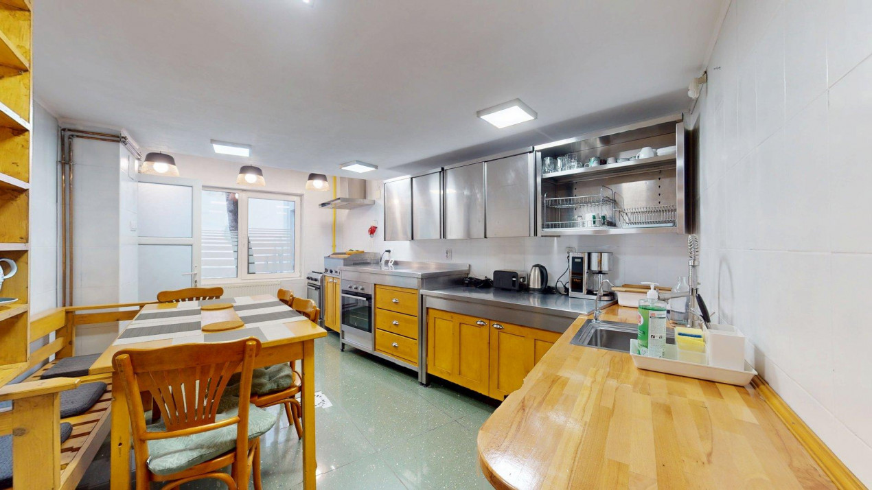 Casă cu șarm istoric lângă Cișmigiu – 6 camere, atrium natural, cramă