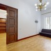 Casă cu șarm istoric lângă Cișmigiu – 6 camere, atrium natural, cramă